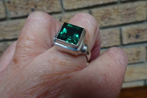 Chunky Sterling Silver Men's Ring With Square Green Stone 10.8 g Diameter 20 mm Height 30 mm