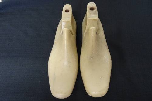 Vintage Pair of Size 7 Dress Shoe Lasts Made of Molded Plastic.