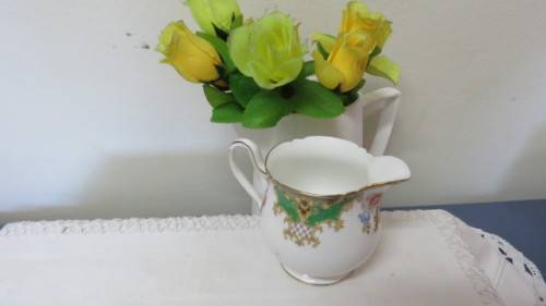 Pretty Vintage Shelley Fine Bone China Footed Creamer #13290. Made in England.