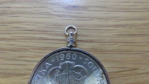 Unusual Union of South Africa 1960 Silver Five Shillings Coin Pendant 31.5g