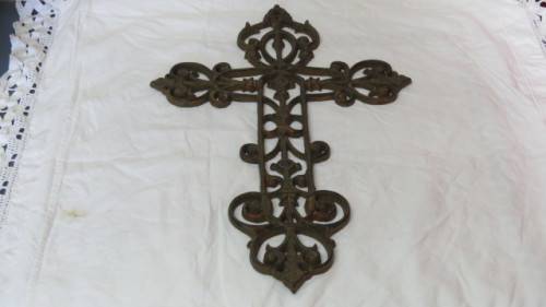 Beautiful Vintage Cast Iron Cross 51 x 33 cm