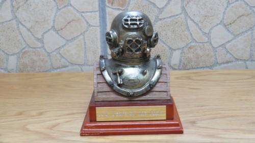Interesting Vintage Mounted Desco MkV United States Navy Deep Sea Diving Helmet Paperweight H: 14 cm