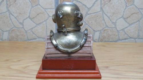 Interesting Vintage Mounted Desco MkV United States Navy Deep Sea Diving Helmet Paperweight H: 14 cm