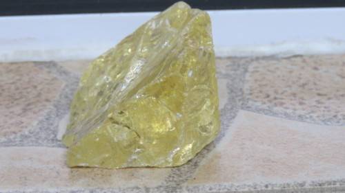Gorgeous Golden Apatite Natural Stone Crystal 6,5 x 4 x 3,5 cm