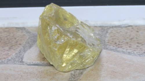 Gorgeous Golden Apatite Natural Stone Crystal 6,5 x 4 x 3,5 cm