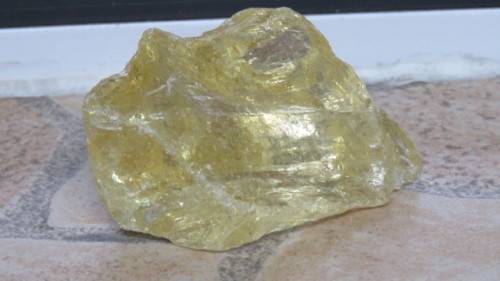 Gorgeous Golden Apatite Natural Stone Crystal 6,5 x 4 x 3,5 cm