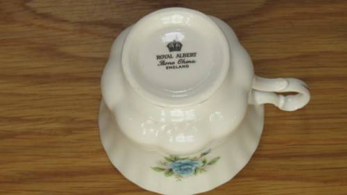 Gorgeous Vintage Royal Albert Bone China Blue Roses Teacup and Saucer Un-Named Pattern