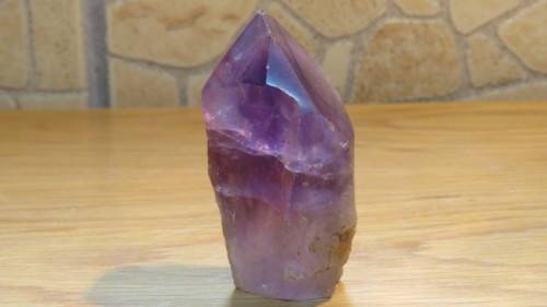 Stunning Amethyst Generator Point With a Whisper of Smoky Quartz Crystal 7,5 x 4 x 3cm