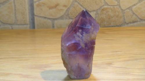 Stunning Amethyst Generator Point With a Whisper of Smoky Quartz Crystal 7,5 x 4 x 3cm