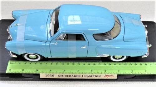 Boxed Yat Ming 1950 Studebaker Champion Die Cast Metal Collection Deluxe Edition Scale 1:18 26 cm