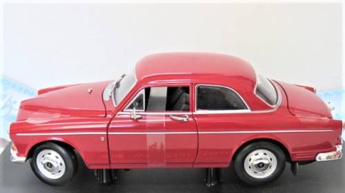Fantastic Boxed Revell Volvo P121 `Amazon` Die Cast Metal Car Model Scale 1:18 L: 24 cm