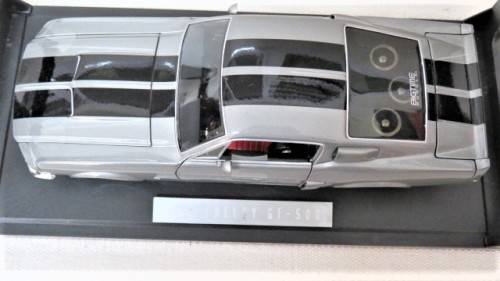 Boxed Jada Toys Bigtime Muscle Die Cast 1967 Shelby GT-500 Custom Engine & Interior Scale 1:18