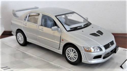 Boxed Kinsmart Die Cast Mitsubishi Lancer Evolution VII With Pull Back Action #KT5052 1:36 13 cm
