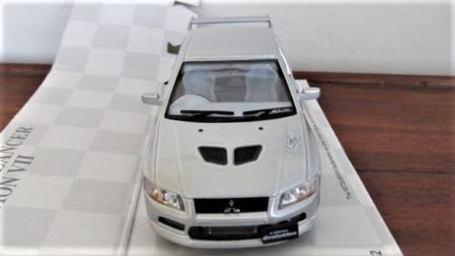 Boxed Kinsmart Die Cast Mitsubishi Lancer Evolution VII With Pull Back Action #KT5052 1:36 13 cm
