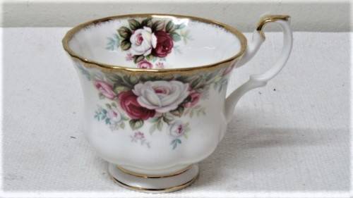 Stunning Vintage Royal Albert Bone China `Celebration` Trio
