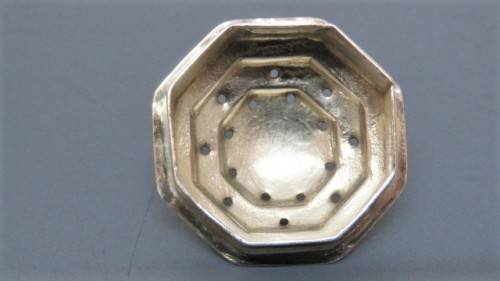 Lovely Antique Sterling Silver Sheffield 1901-2 Thomas Leversley Salt/Pepper Shaker 60 x 36 mm 31 g