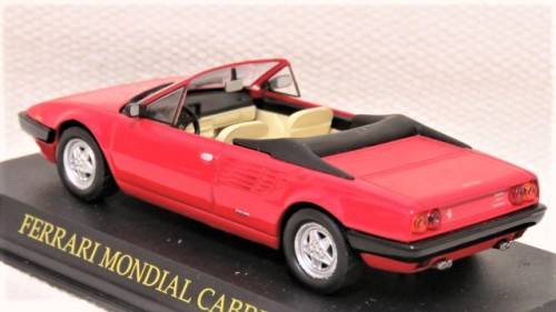 Fabulous Die Cast Ferrari Mondial Cabrio No Hard Plastic Cover Made in China Scale 1:43 L: 105 mm