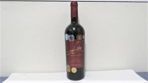 Sealed Award Winning 750ml Bottle of Lyra The Northernmost Star 2017 Vega Shiraz Petit Verdot