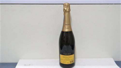 Sealed 750ml Bottle of Award Winning Valdo Marca Oro Prosecco Extra Dry Sparkling Wine