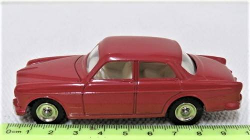 Boxed Dinky Toys DeAgostini Die Cast Volvo 122S #184 Scale 1:43 L: 98 mm