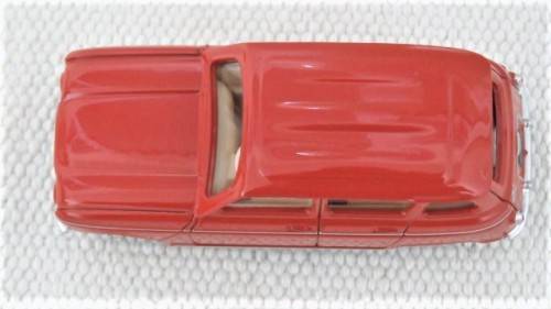 Boxed Dinky Toys DeAgostini Die Cast Renault 4L #518 Scale 1:43 L: 85 mm