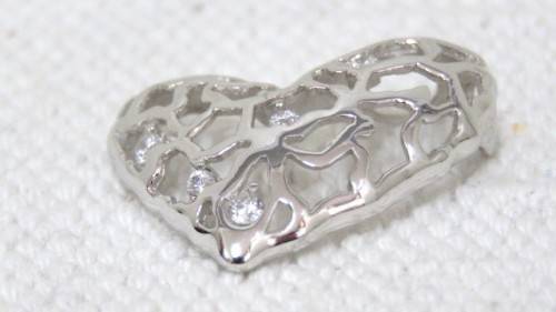Beautiful Vintage Sterling Silver 925 Openwork Heart Pendant Small Clear Stones 26 x 28 mm (4.4 g)