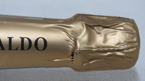 Sealed 750ml Bottle of Award Winning Valdo Marca Oro Prosecco Extra Dry Sparkling Wine