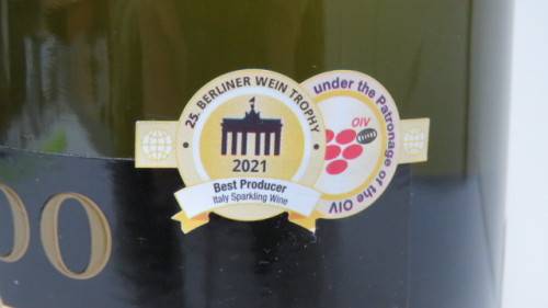 Sealed 750ml Bottle of Award Winning Valdo Marca Oro Prosecco Extra Dry Sparkling Wine