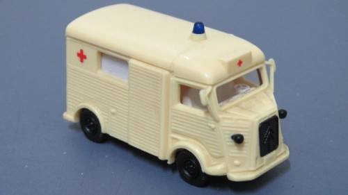 3 Vintage Miniature Plastic Car Models (2 x Eko, 1 x Praline) No Boxes See Description SOLD AS IS