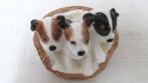 Vintage 1940`s Royal Doulton `Terrier Puppies In Basket` Porcelain Figurine HN 2588 80 x 75 mm