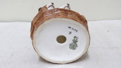 Vintage 1940`s Royal Doulton `Terrier Puppies In Basket` Porcelain Figurine HN 2588 80 x 75 mm