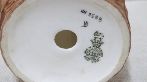 Vintage 1940`s Royal Doulton `Terrier Puppies In Basket` Porcelain Figurine HN 2588 80 x 75 mm