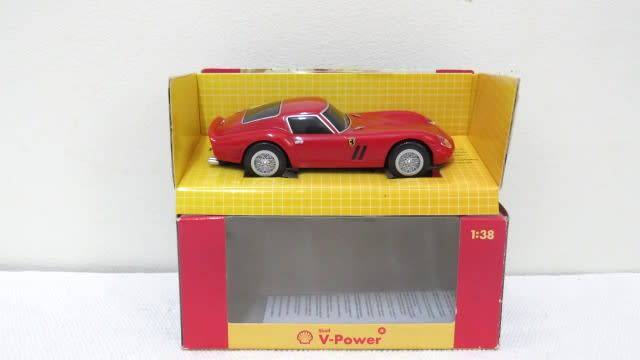 Boxed Shell V-Power Ferrari Official Licensed Product Ferrari 250 GTO Scale 1:38 L: 110 mm