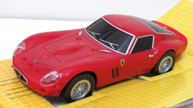 Boxed Shell V-Power Ferrari Official Licensed Product Ferrari 250 GTO Scale 1:38 L: 110 mm