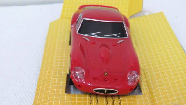 Boxed Shell V-Power Ferrari Official Licensed Product Ferrari 250 GTO Scale 1:38 L: 110 mm