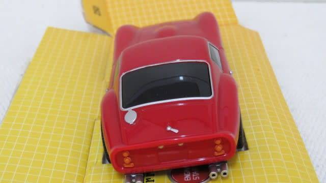 Boxed Shell V-Power Ferrari Official Licensed Product Ferrari 250 GTO Scale 1:38 L: 110 mm