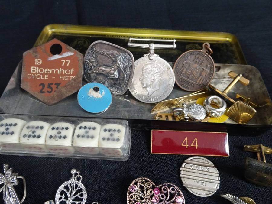 Vintage Tin With A Collection Of Badges, Medals And Other Interesting Items Selling As A Lot