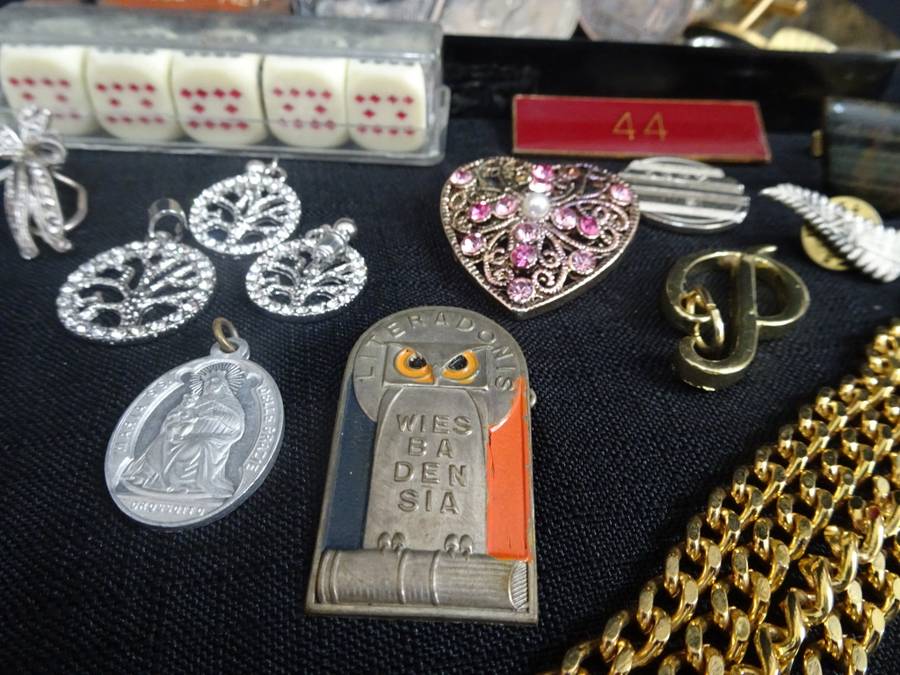 Vintage Tin With A Collection Of Badges, Medals And Other Interesting Items Selling As A Lot