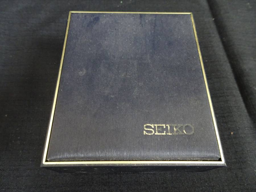 Gorgeous Vintage Seiko Quartz LM 5606 - 6070 Automatic Watch Water Resistant 451570(See Description)