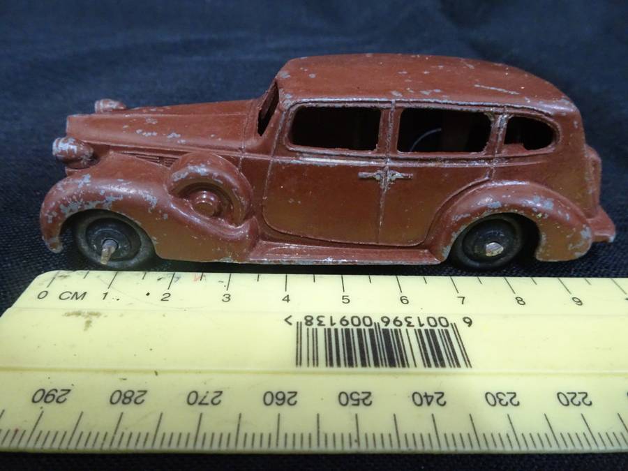 Dinky Toys  DeAgostini Die Cast Packard Eight Sedan Made In England (L - 10.5cm) (See Description)