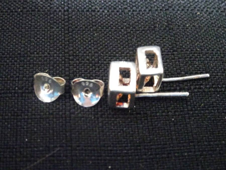 Beautiful Silver Diamante Square Stud Earring Set Marked 925 (2.3 Gram)
