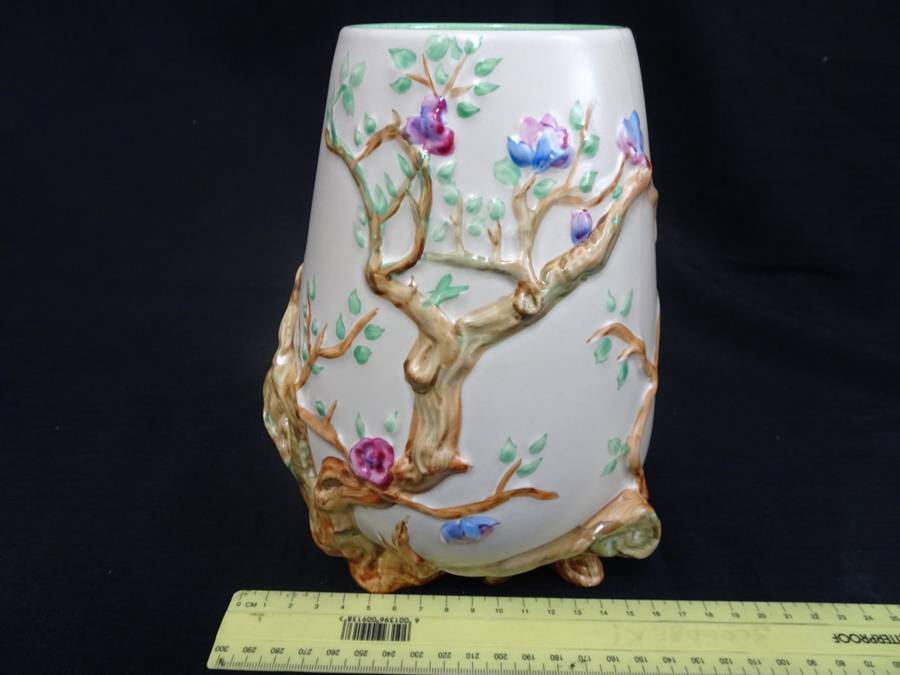 Stunning Vintage 1950`s Clarice Cliff Newport Pottery Indian Tree Pattern Vase Made In England