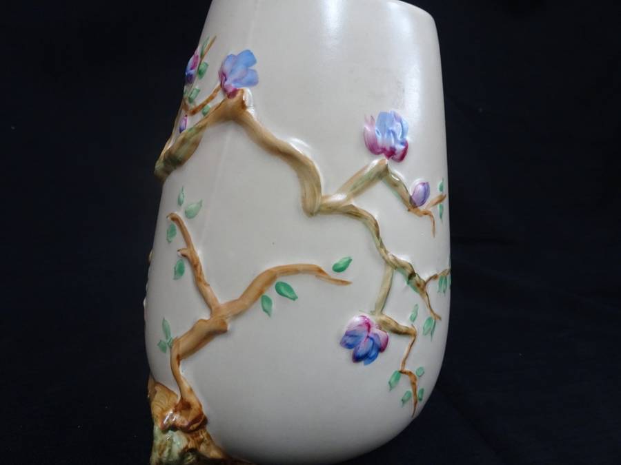 Stunning Vintage 1950`s Clarice Cliff Newport Pottery Indian Tree Pattern Vase Made In England