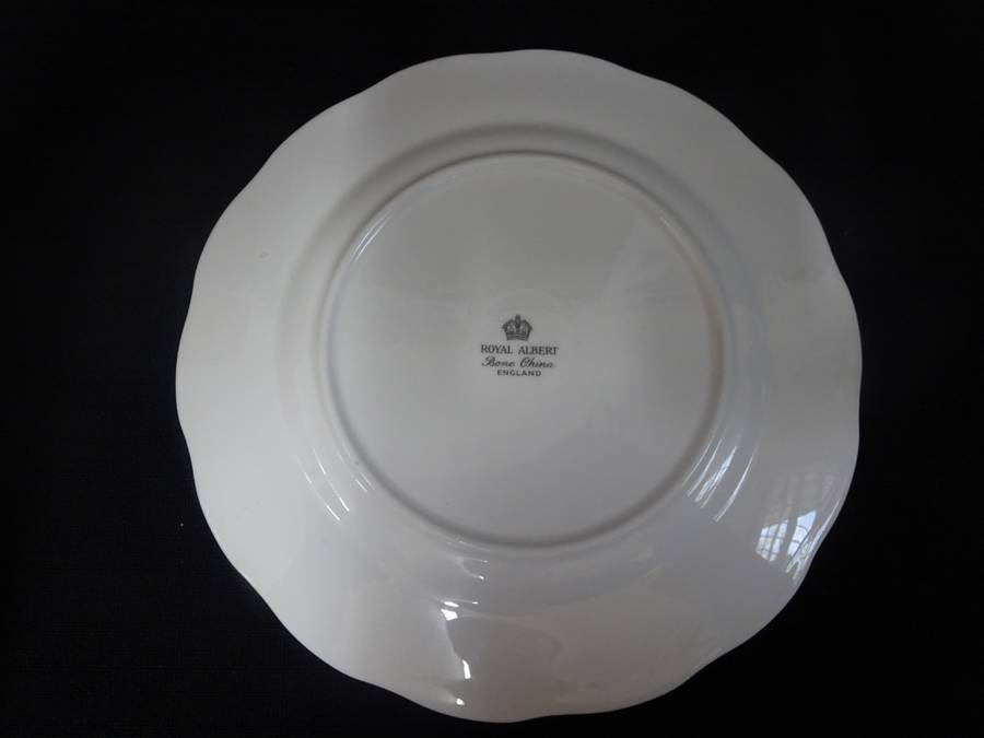 Stunning Vintage Royal Albert Trio Fine Bone China Set Made In England