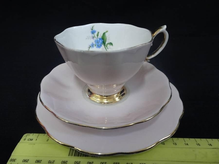 Stunning Vintage Royal Albert Trio Fine Bone China Set Made In England