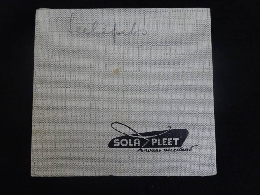 Stunning Set Of Twelve Solar Pleet Vintage Tea Spoons In Excellent Condition