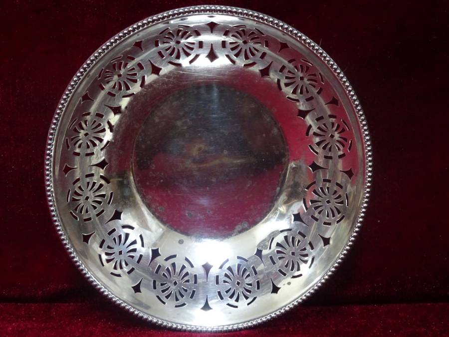 Antique Hallmarked Sterling Silver Bowl Walker & Hall Sheffield 1921-22 Fretwork Windows (74 Grams)