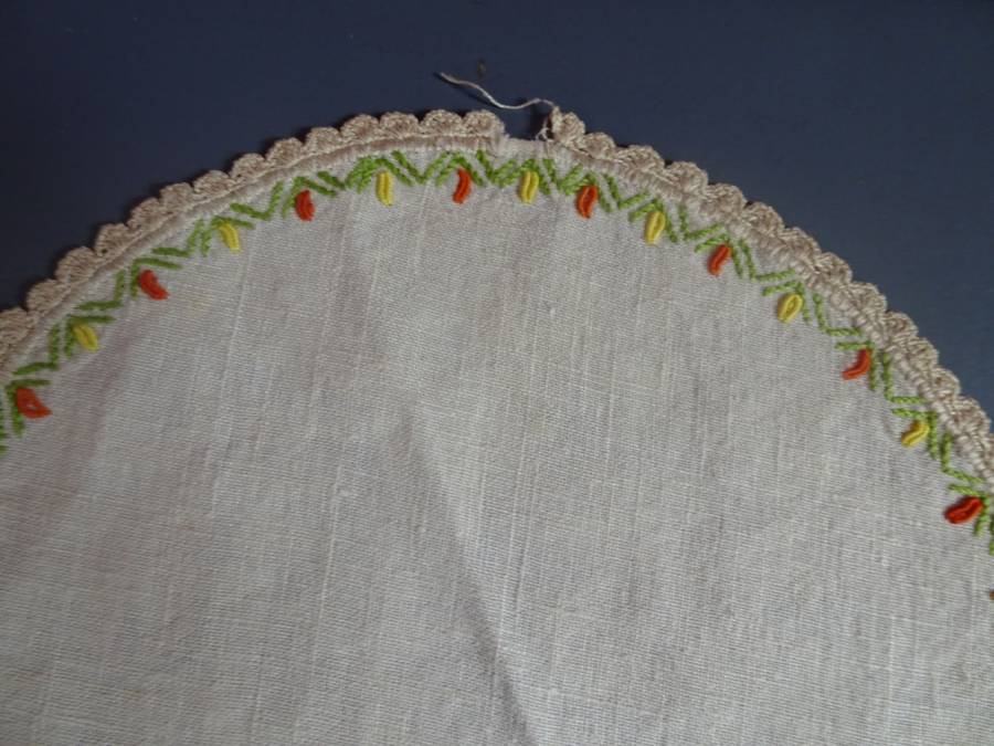 Vintage Set Of Six Embroided Dollies - 25cm x 25cm
