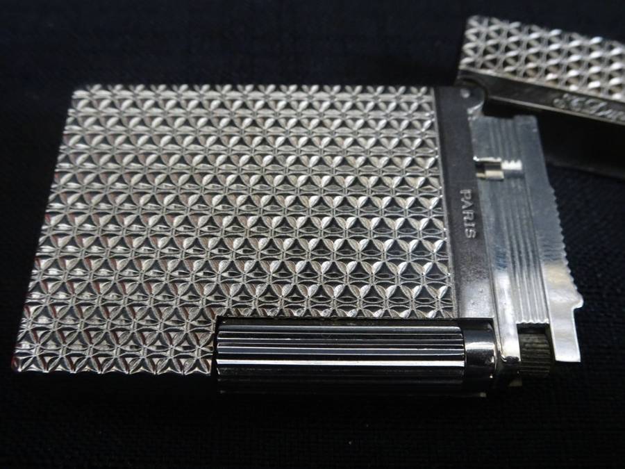 Stunning ST Dupont Silver Lighter 4FKI2J8 Paris Made In France - See Description - 146 Grams
