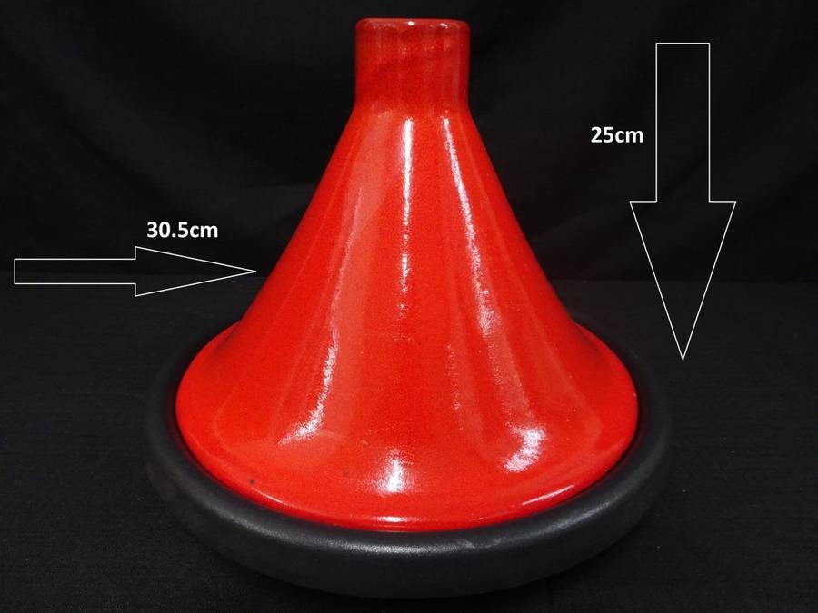Le Creuset Enameled Cast Iron 2 Quart Moroccan Tagine Cherry Red - In Excellent Condition